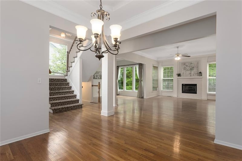 12707 122nd St, Overland Park, KS 66213