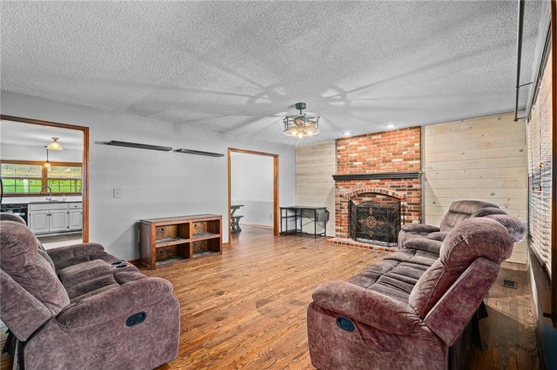 1994 Texas Prairie Rd, Bates City, MO 64011