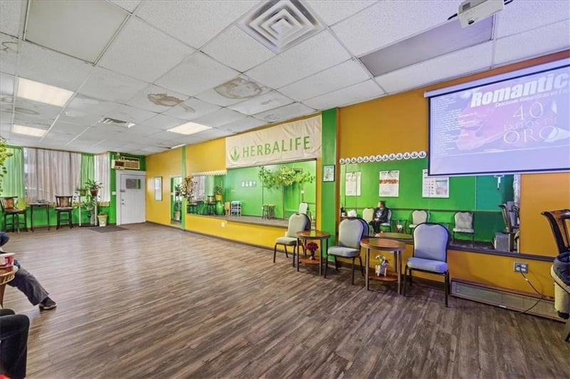 5518-5520 Truman Rd, Kansas City, MO 64127