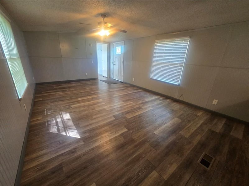 120 Maple Ln, Napoleon, MO 64074