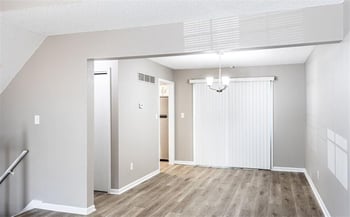 9730 Locust St, Kansas City, MO 64131