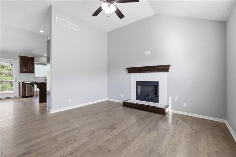404 Timbercreek Dr, Belton, MO 64083