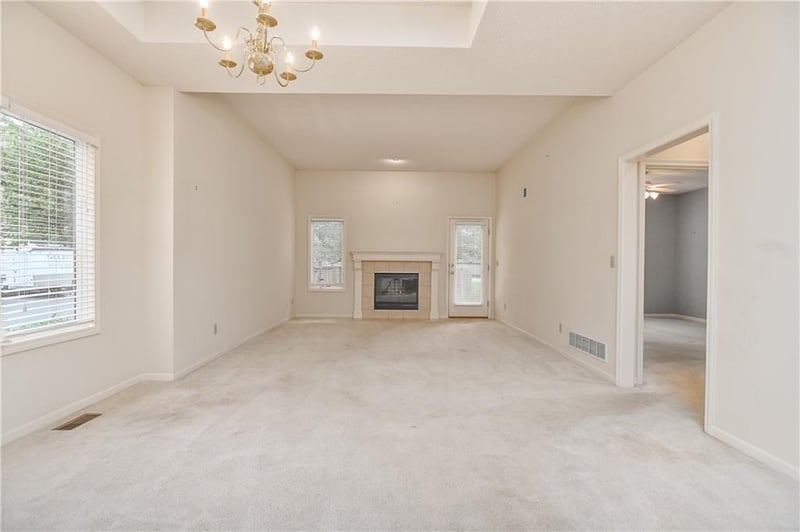 6316 145th St, Overland Park, KS 66223