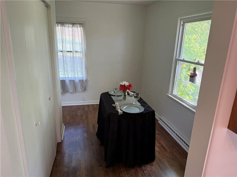 301 36th St, St Joseph, MO 64506