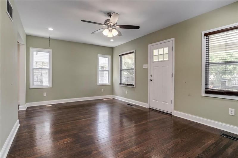 5427 Euclid Ave, Kansas City, MO 64130