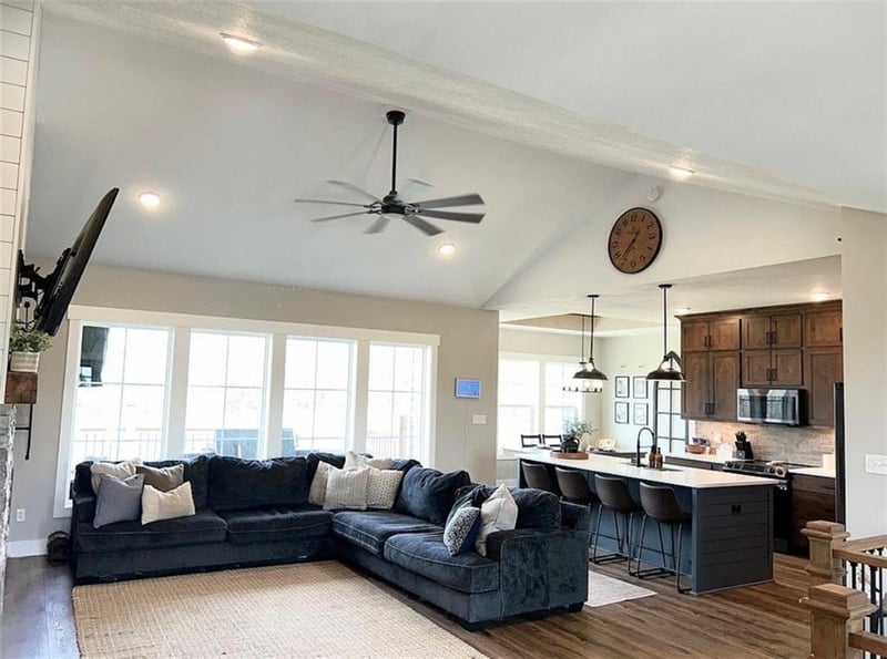22940 Necole Rd, Holton, KS 66436