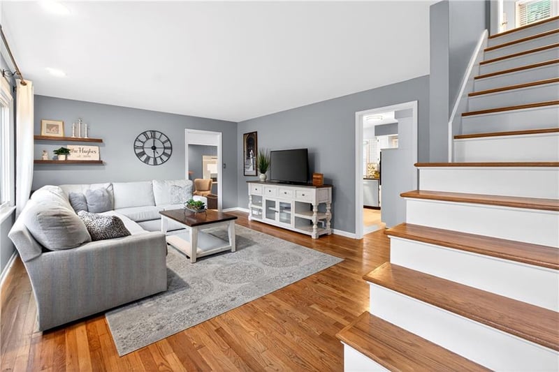 7721 96th Ter, Overland Park, KS 66212