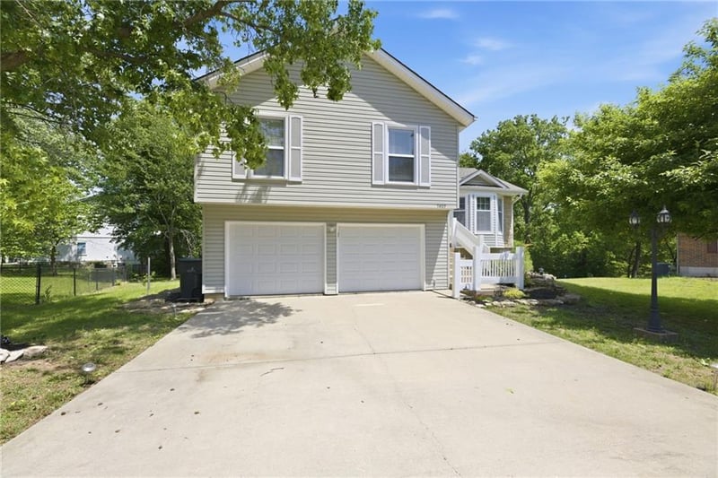 1407 Prairie Ter, Olathe, KS 66061