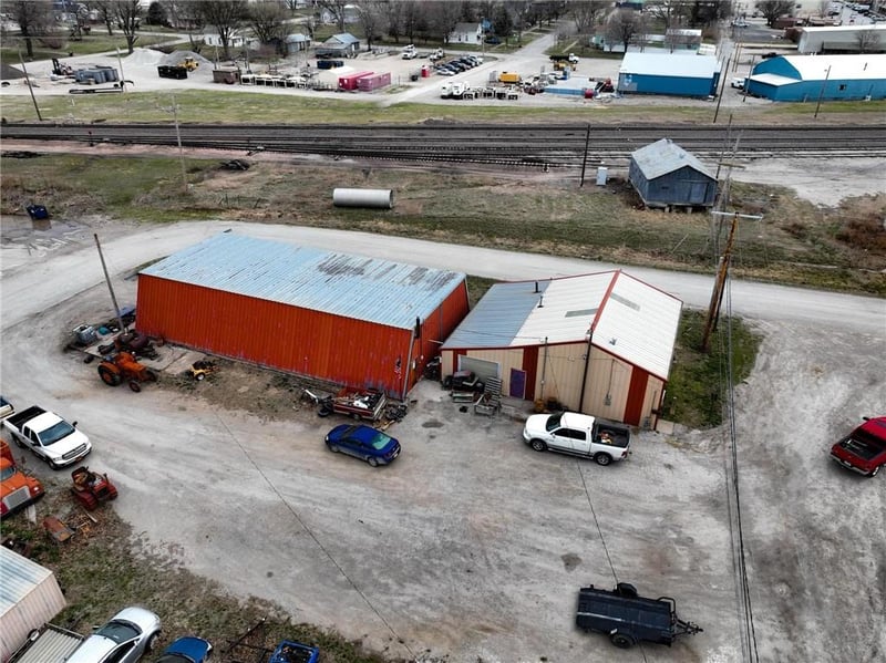 1000 A Oregon St, Hiawatha, KS 66434
