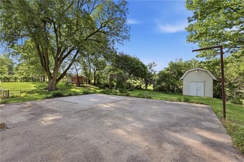 3401 NE 67th St, Kansas City, MO 64119