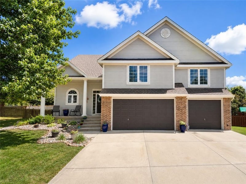 9105 Kansas Ct, Kansas City, MO 64156