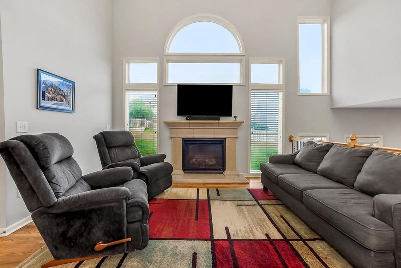 9105 Kansas Ct, Kansas City, MO 64156