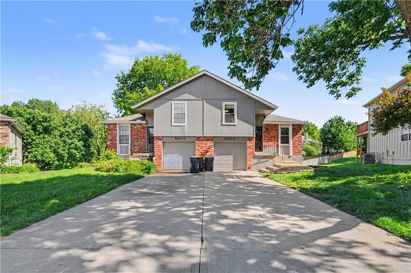 5315 NW 87th St, Kansas City, MO 64154