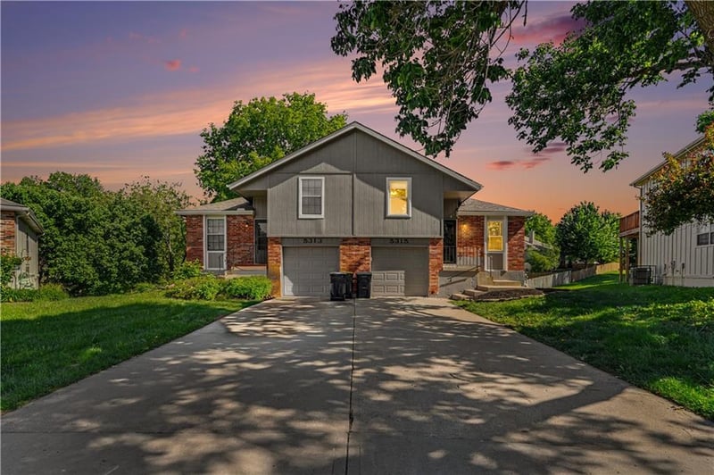 5315 NW 87th St, Kansas City, MO 64154