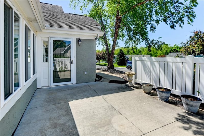 23113 W 71st Ter, Shawnee, KS 66227