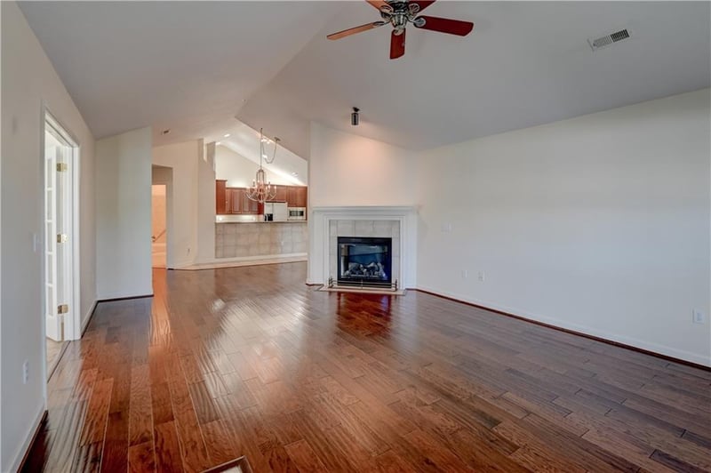 23113 W 71st Ter, Shawnee, KS 66227