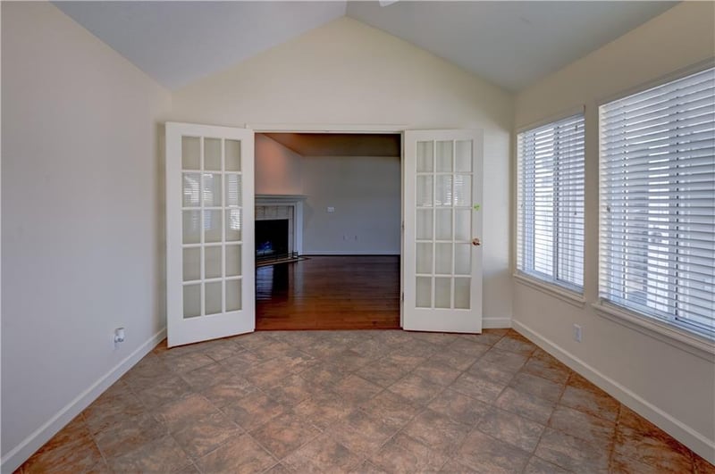 23113 W 71st Ter, Shawnee, KS 66227