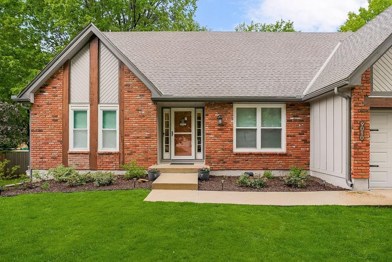9010 Swarner Dr, Lenexa, KS 66219