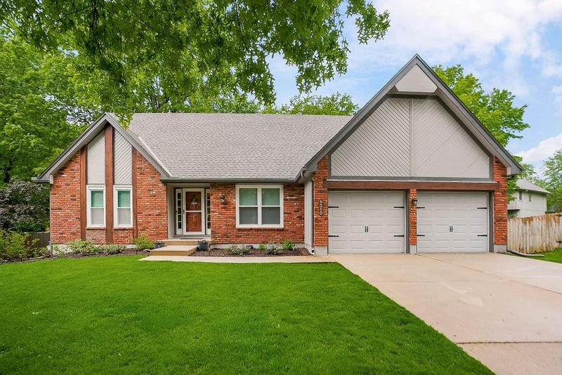 9010 Swarner Dr, Lenexa, KS 66219