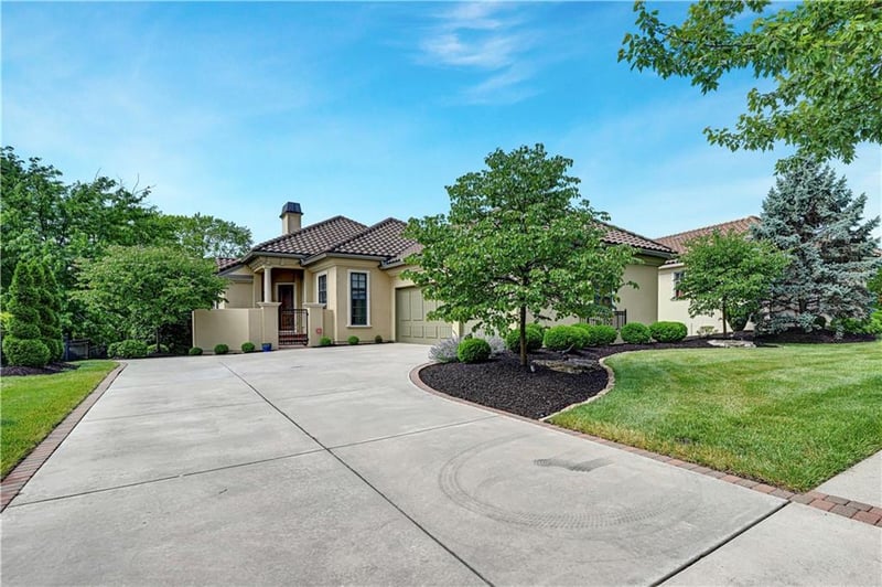 3313 138th St, Leawood, KS 66224