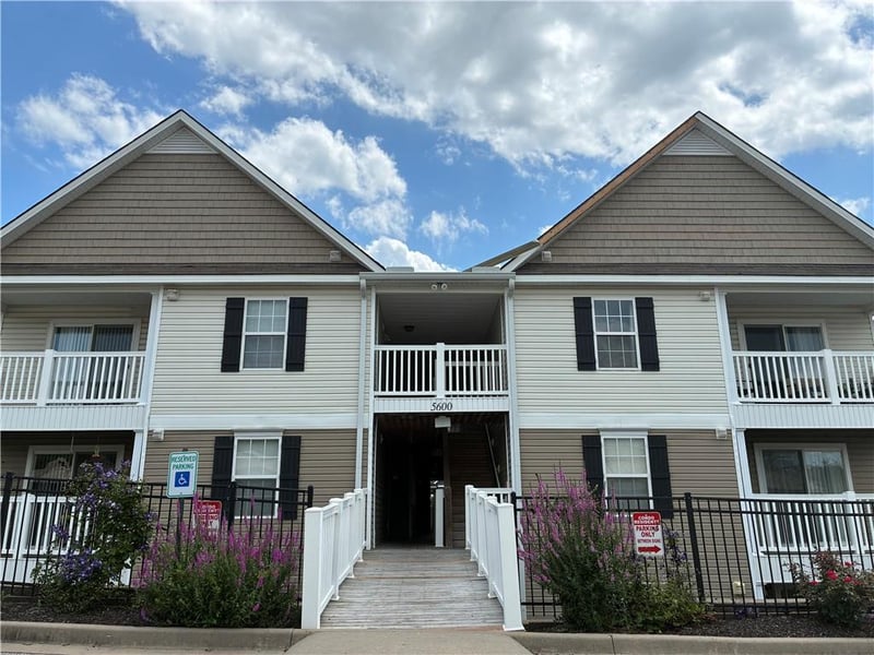 5600 NE 80th Unit 2 A Ter, Kansas City, MO 64119