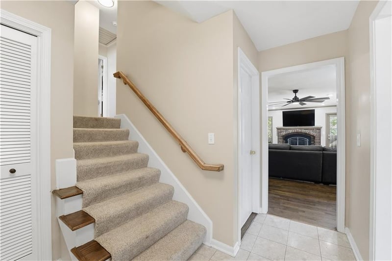 5475 W 85th Ter, Prairie Village, KS 66207