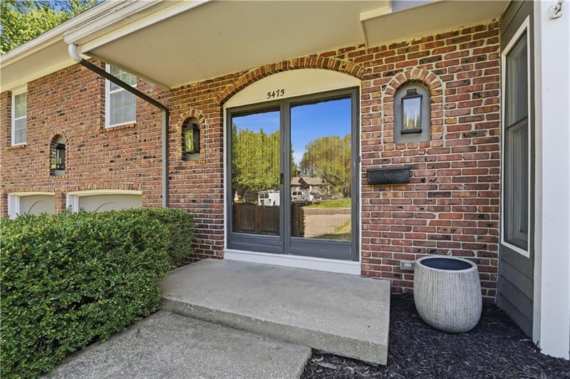5475 W 85th Ter, Prairie Village, KS 66207
