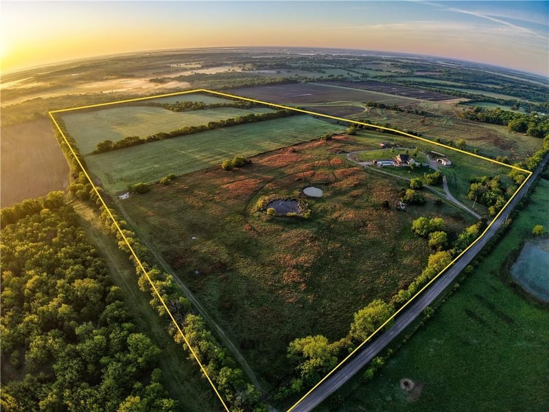 732 N 180th St, Farlington, KS 66734