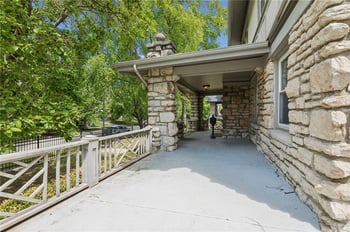 3827 Harrison Blvd, Kansas City, MO 64109