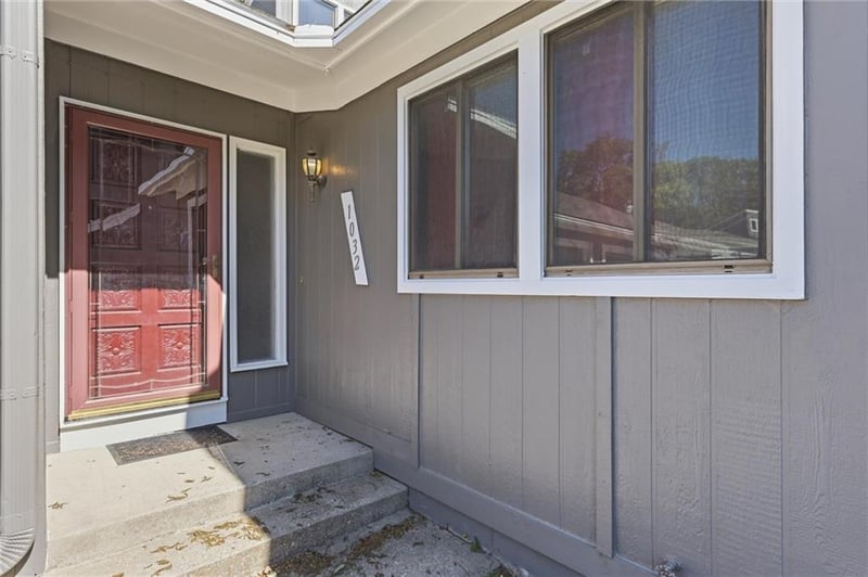 1032 NW 70th Ct, Kansas City, MO 64118