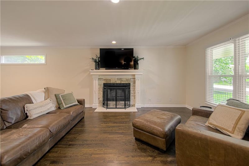 1500 Amesbury Ave, Liberty, MO 64068