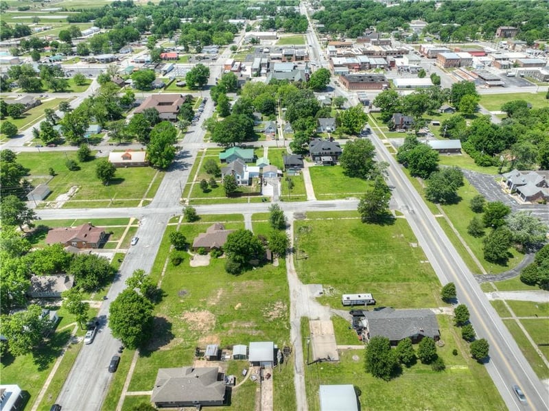436 13th Street Lot 9 St, Baxter Springs, KS 66713