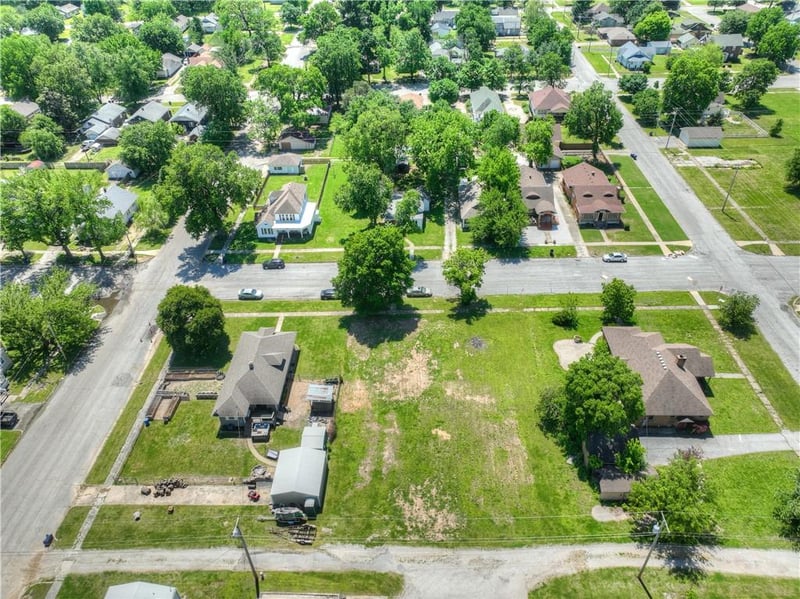 436 13th Lot 10 St, Baxter Springs, KS 66713