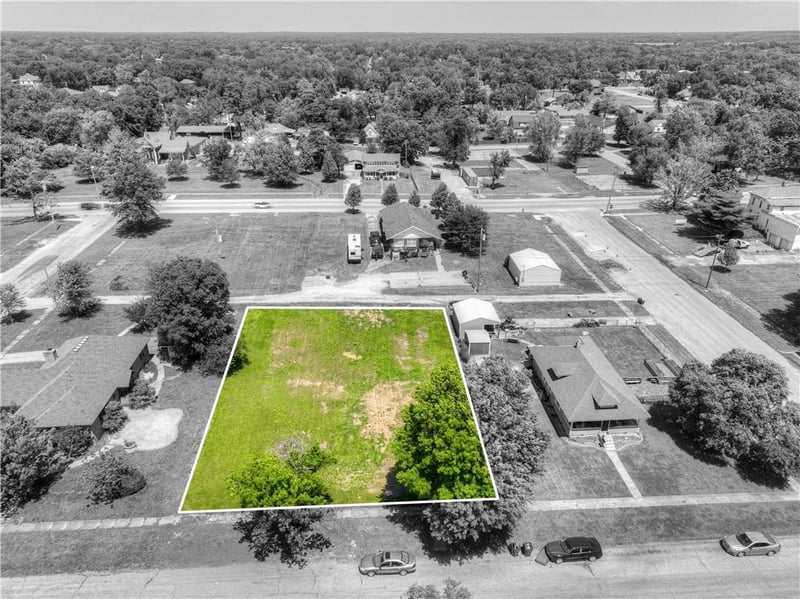 436 13th Street Lots 9 & 10 St, Baxter Springs, KS 66713