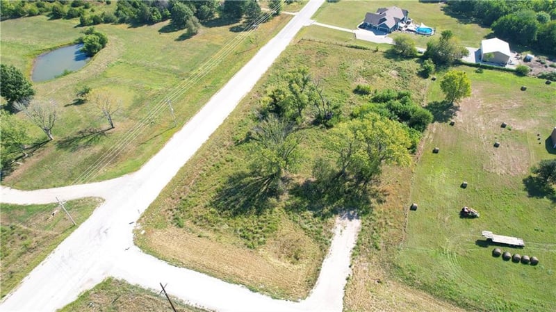 31065 199th St, Edgerton, KS 66021