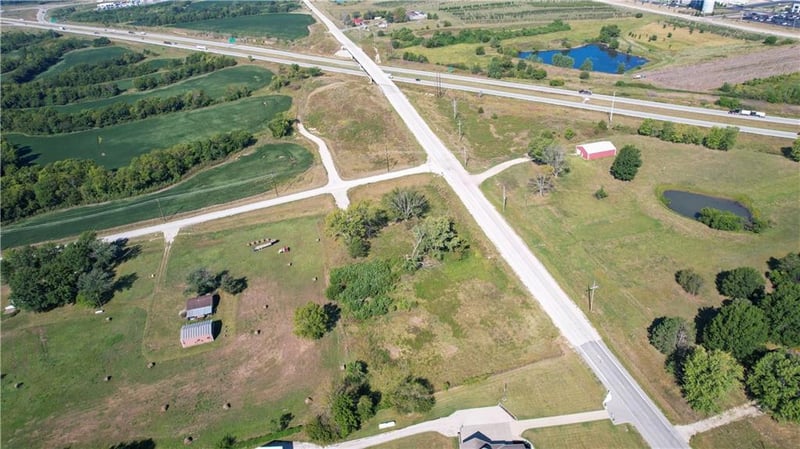 31065 199th St, Edgerton, KS 66021