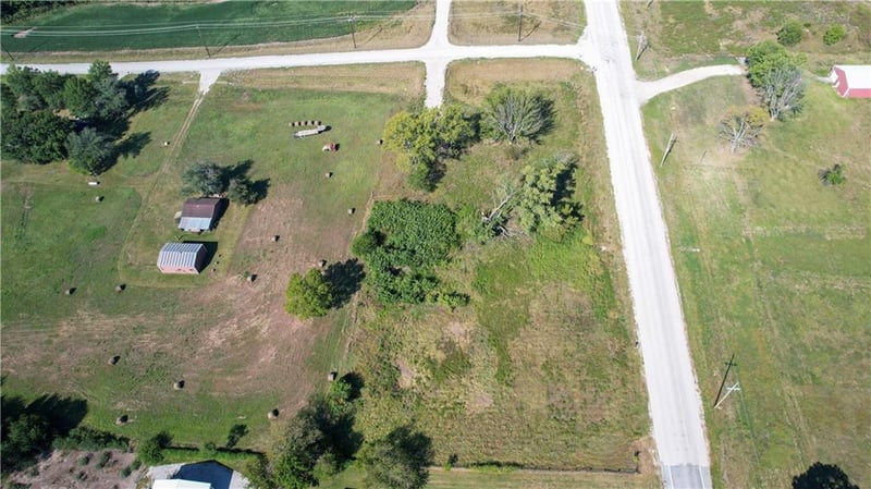 31065 199th St, Edgerton, KS 66021