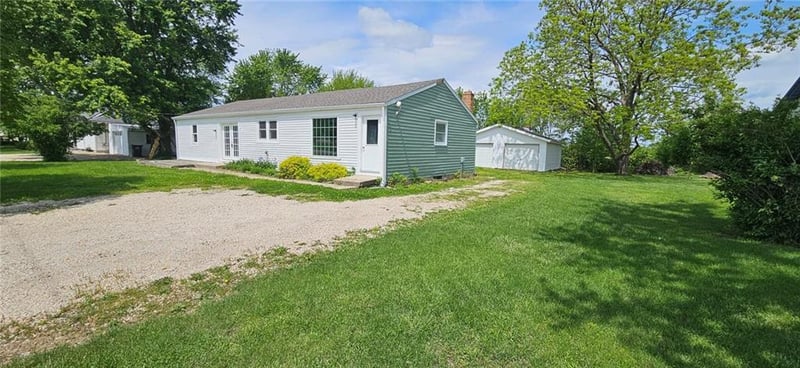 608 10th St, Holden, MO 64040