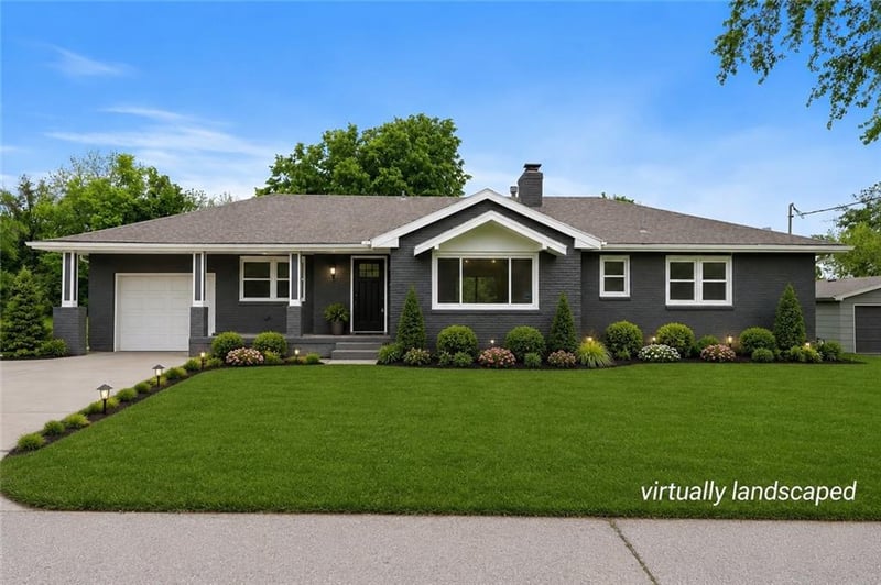 112 Kay St, Lansing, KS 66043