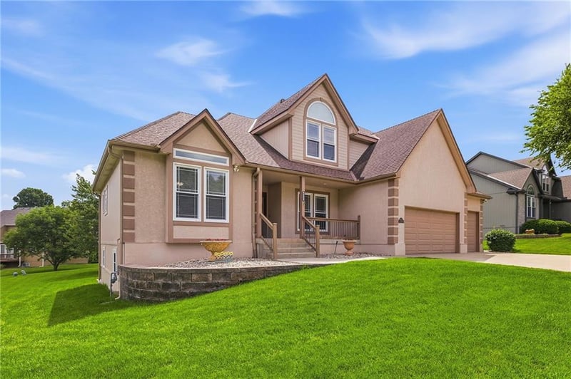 4333 Seattle Slew Dr, Lee's Summit, MO 64082