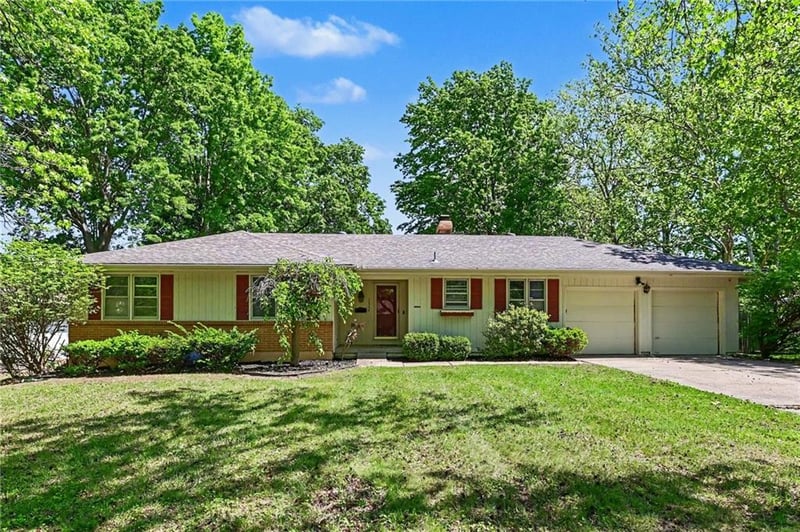 10508 82nd St, Raytown, MO 64138