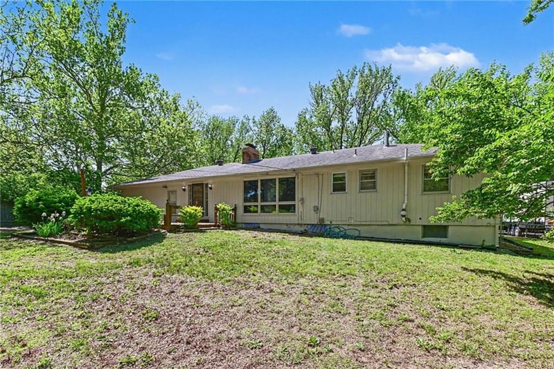 10508 82nd St, Raytown, MO 64138
