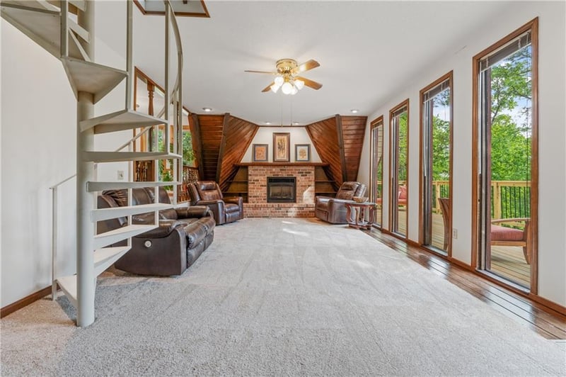 2405 E 125th St, Kansas City, MO 64146