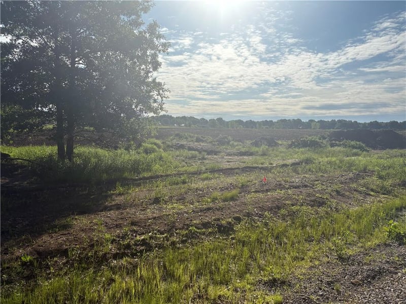 231 Country View Dr, Pittsburg, KS 66762