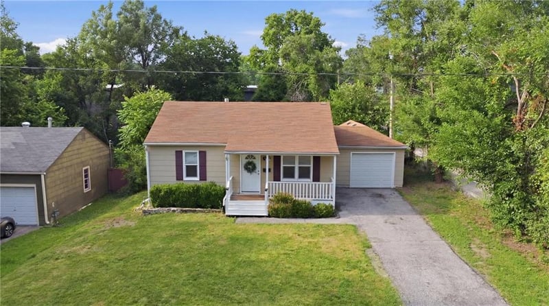 418 87th Ter, Kansas City, MO 64114