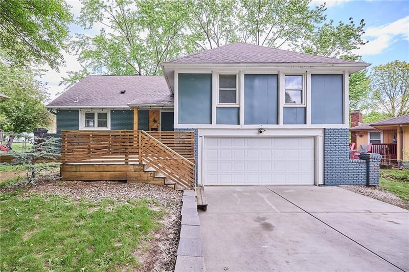 12719 Crystal Ave, Grandview, MO 64030