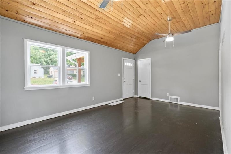 7204 Forest Ave, Kansas City, MO 64131