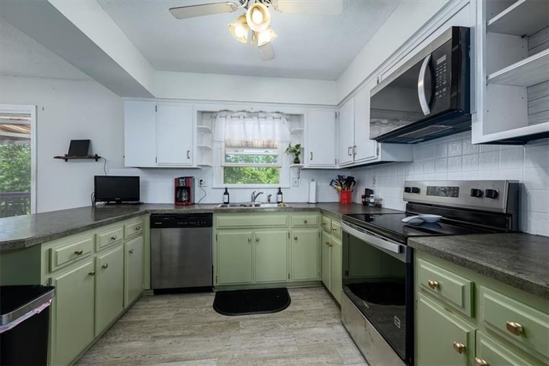 6925 Blair Rd, Kansas City, MO 64152