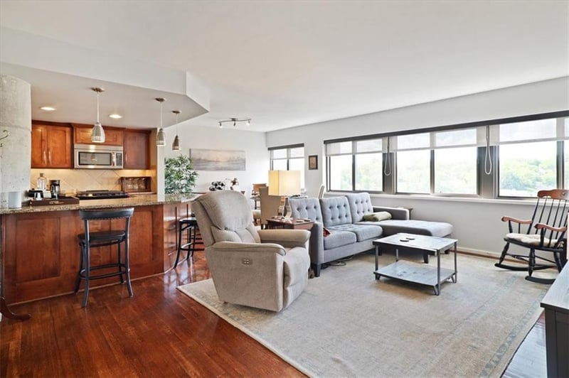803 W 48th St #1106 St #1106, Kansas City, MO 64112