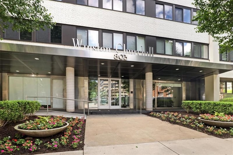 803 W 48th St #1106 St #1106, Kansas City, MO 64112